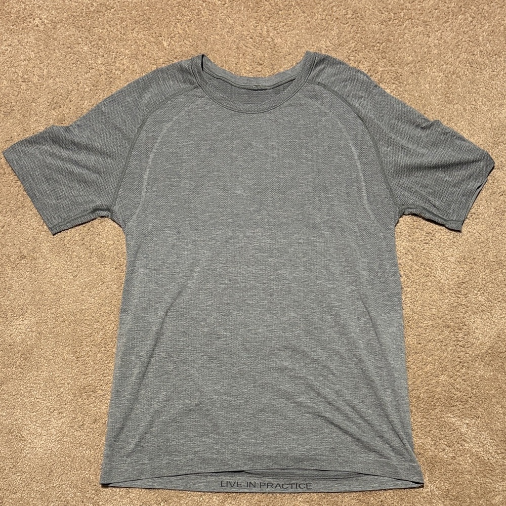lululemon athletica Gray Short Sleeve Tee